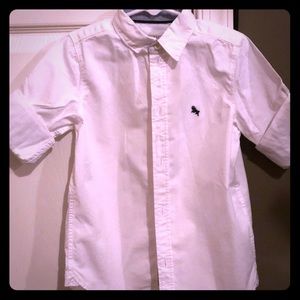 Toddler boys TRUE white 1/4 length shirt ‼️